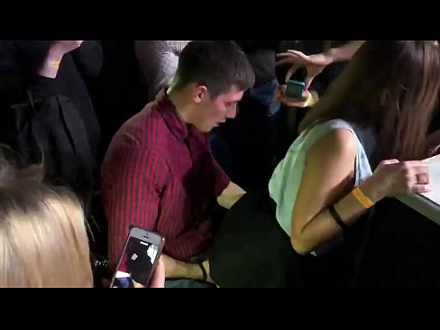 ❤️ ロシアのナイトクラブでリアルセックス。18歳のロシア人少女がナイトクラブで肛門と膣を犯される ☑ at porn ja.porn-mate.ru ❌️